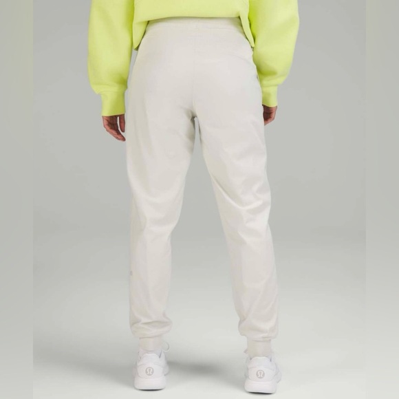 Lululemon Stretch High-Rise Jogger Pant 28” – Bone Color – Size 0 - Picture 2 of 9